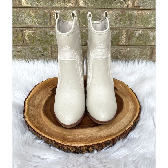 NWOB Altar’d State Simmone Crocodile Western Booties - Picture 7 of 10